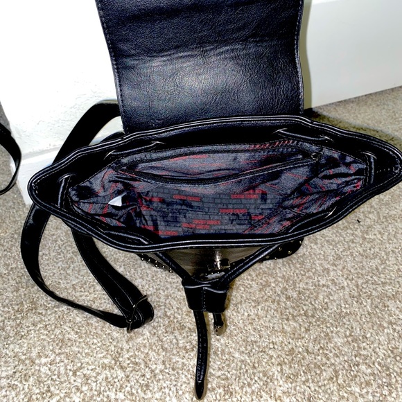 Backpack - Picture 4 of 4